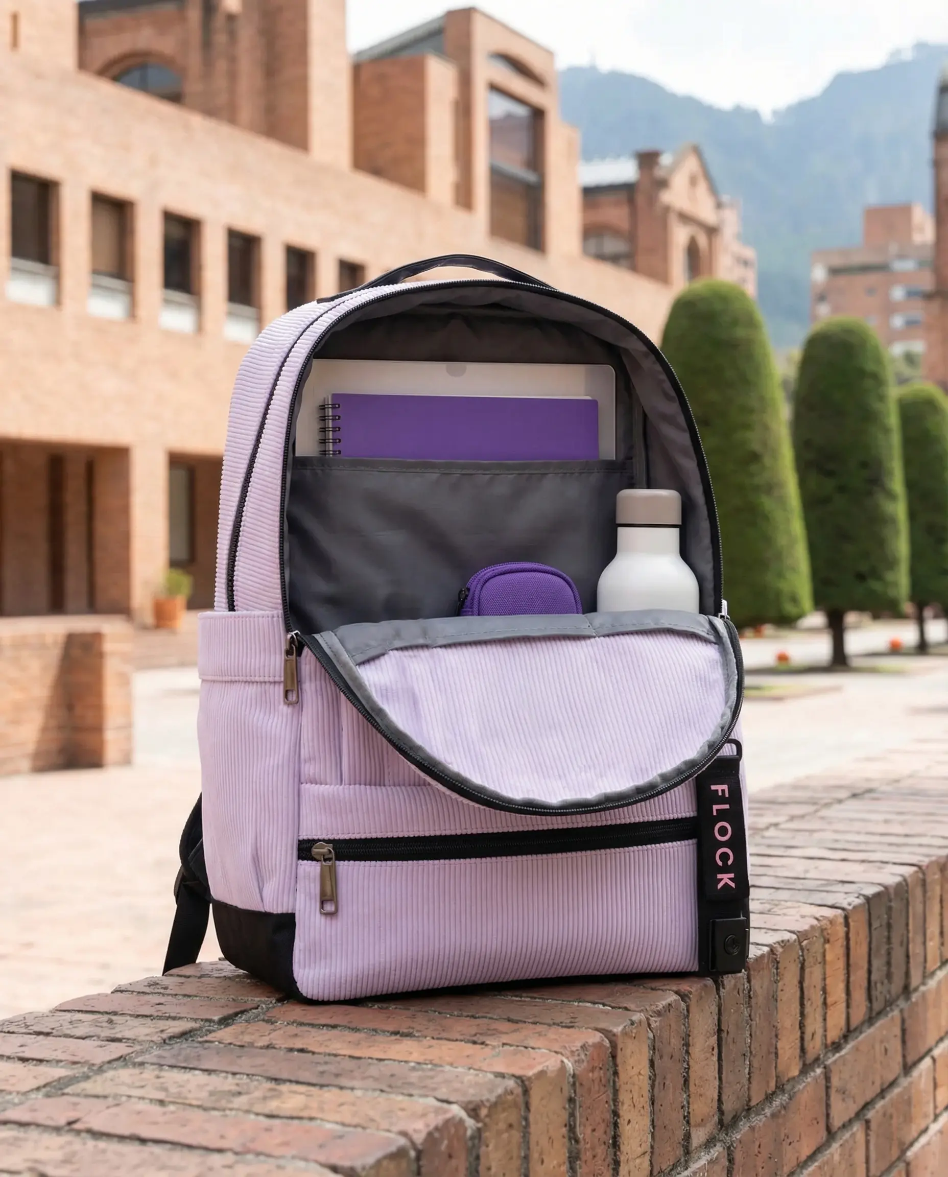 Morral Explorer Wave Beige interior